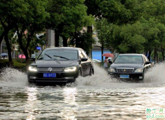 積水路面開車怎么通過安全 汽車涉水行駛后需要檢查哪4