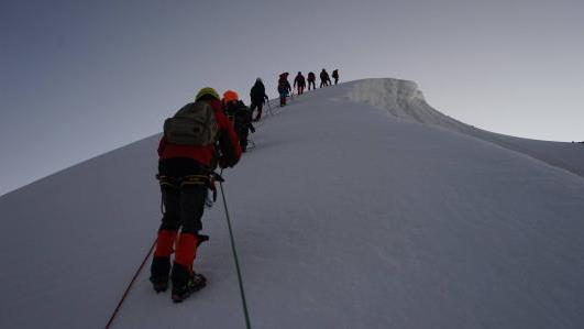 登山有風(fēng)險 小心加謹(jǐn)慎 驢友戶外登山旅游注意事項(xiàng)有哪些